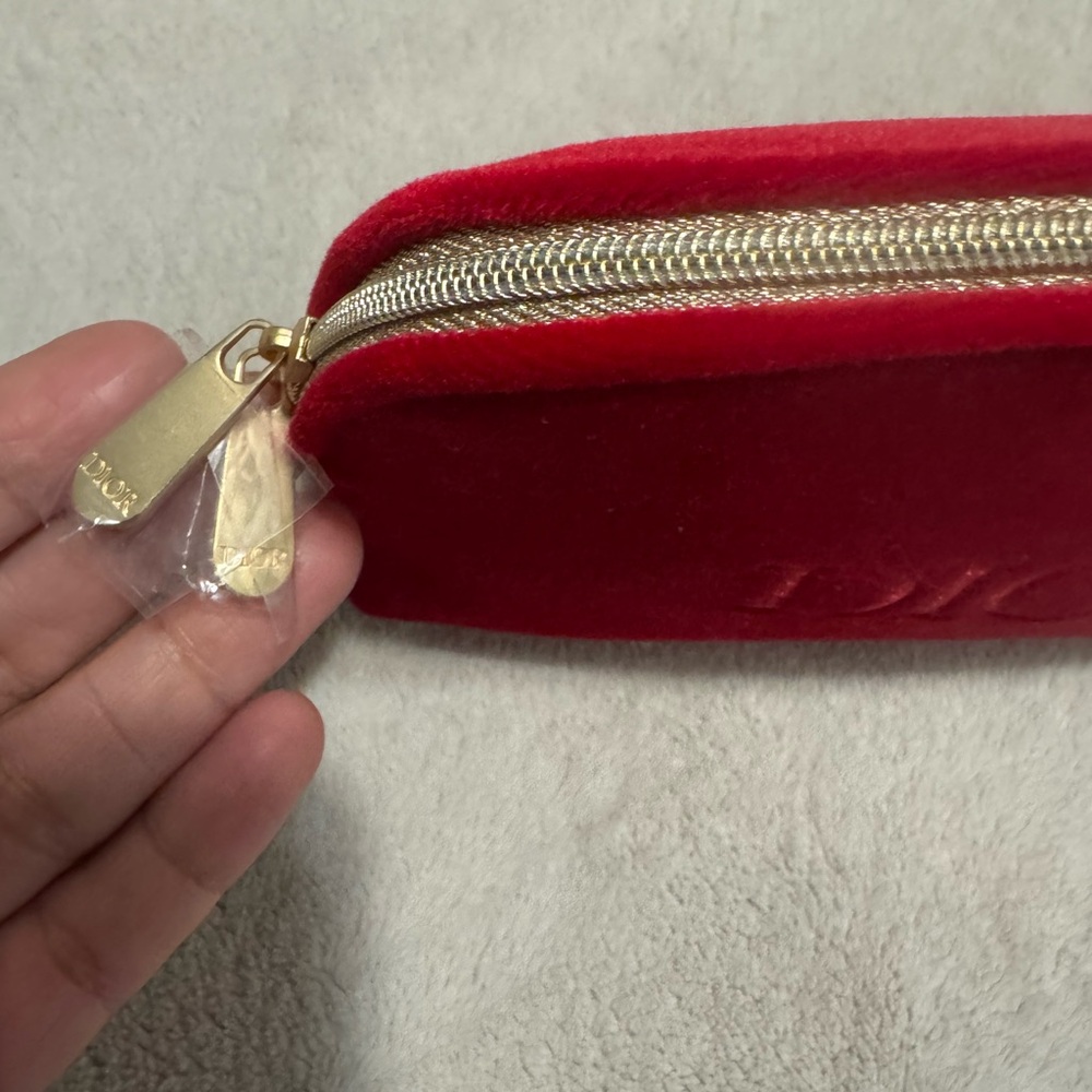 Dior Luxurious Red Velvet Pouch - Picture 2 of 2